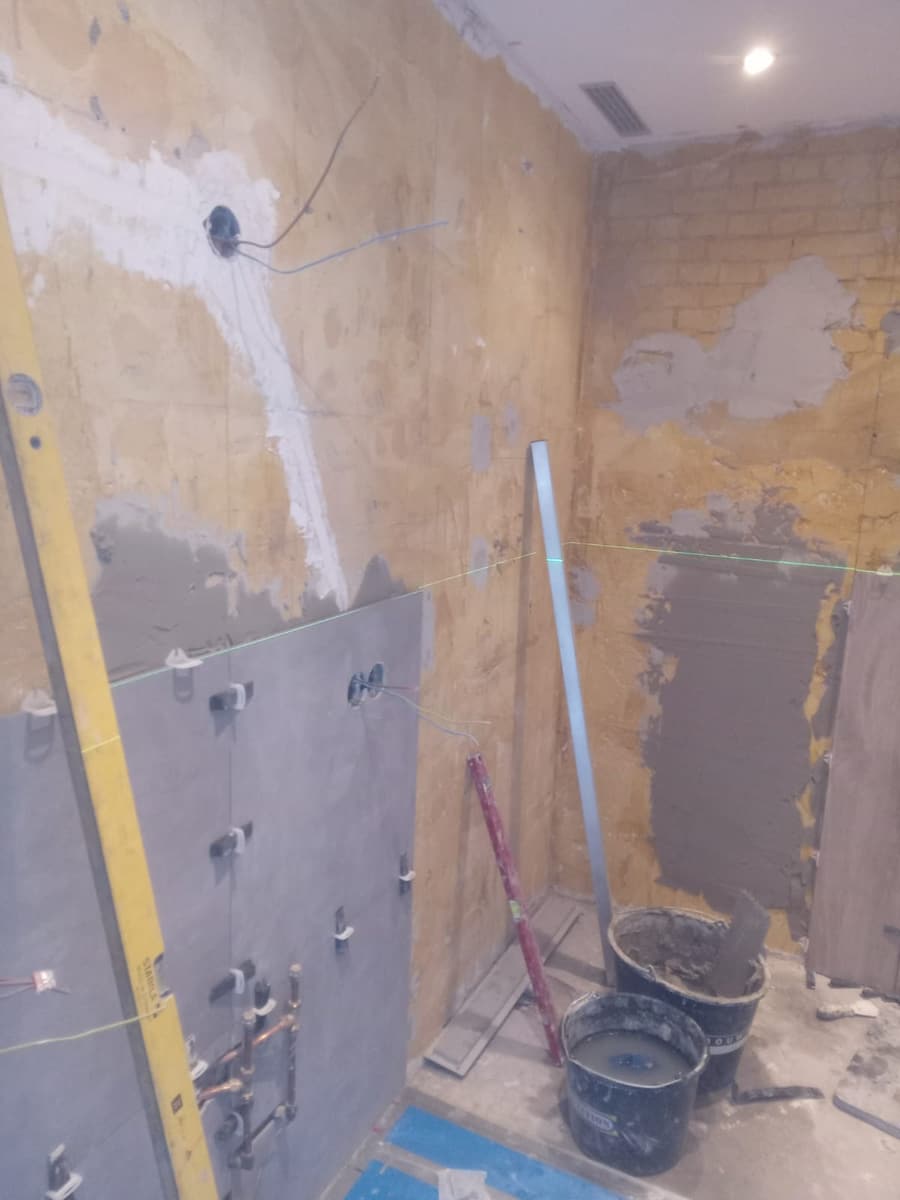 Tegelwerk richting het plafond