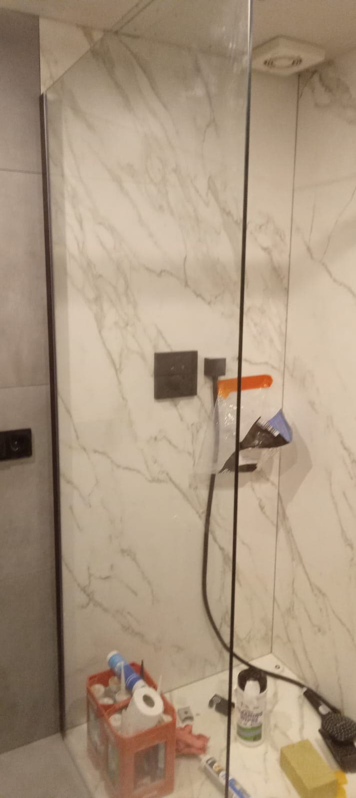 Douchewand tijdens de afbouw
