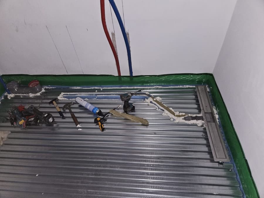 Leidingwerk en verwarming in de vloer