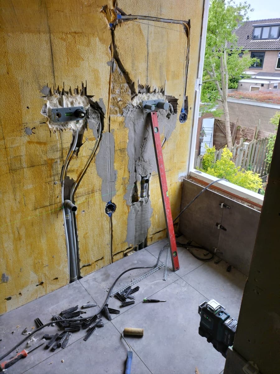 Oude elektra en leidingen eruit