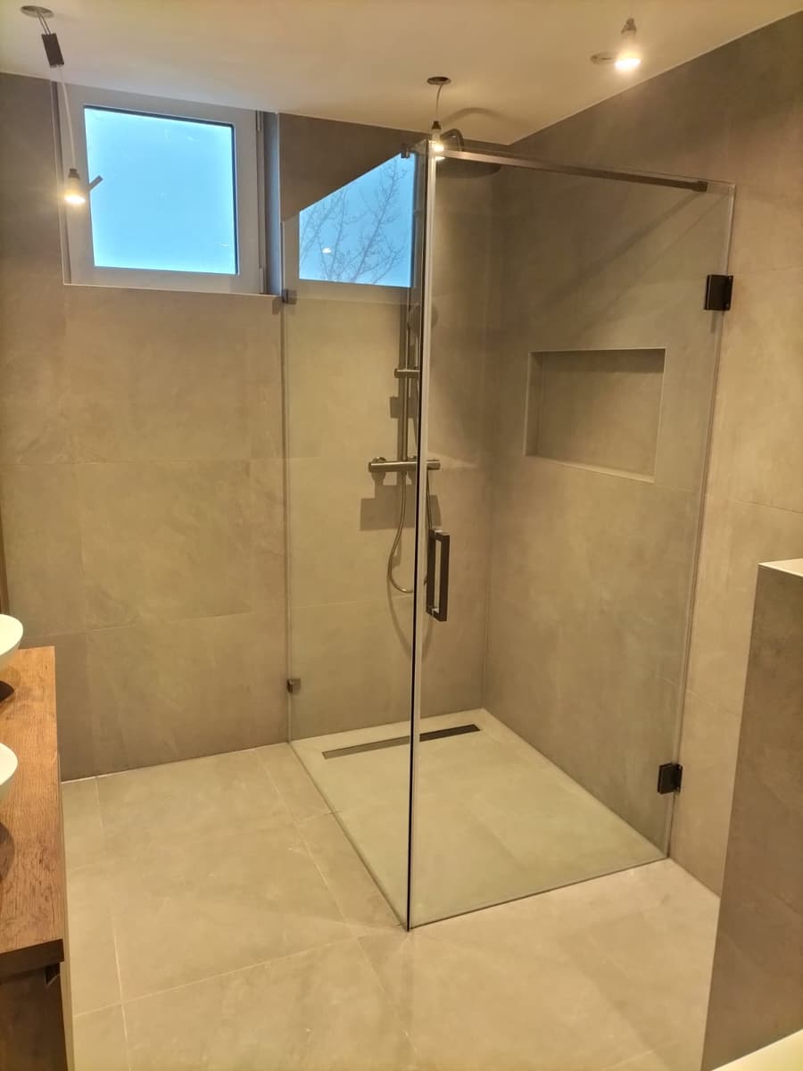 Inloopdouche achter glas